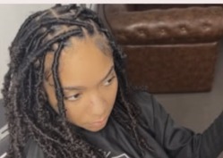 Soft locs longues de profil