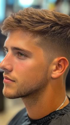 Dégradé homme avec finitions précises de profil
